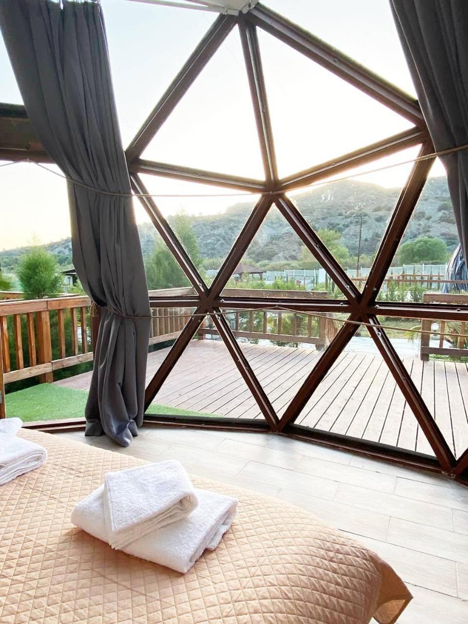 ホテル Amazing Cyprus Glamping Domes - Glamping Cyprus パ フォス エクステリア 写真